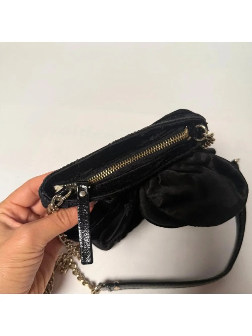 Kate Spade Skipper Deluxe Plush Black Flower Velvet Shoulder Bag – Gently Used